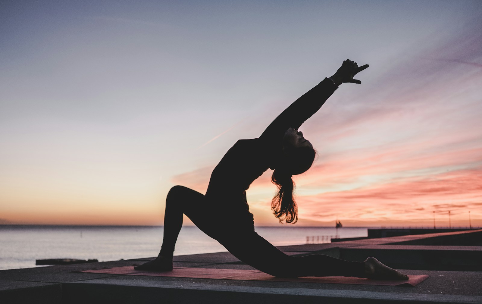 yoga relaxant : 3 exercices pour faire le vide